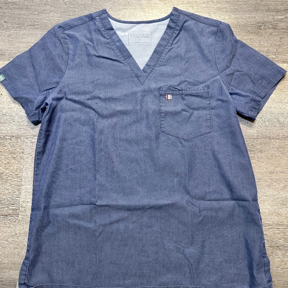 Women’s Scrub Set – Size Medium – Blue – Gently Used